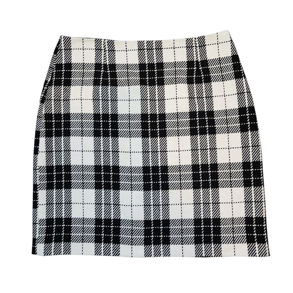 White House Black Market plaid mini skirt black off-white size 4
